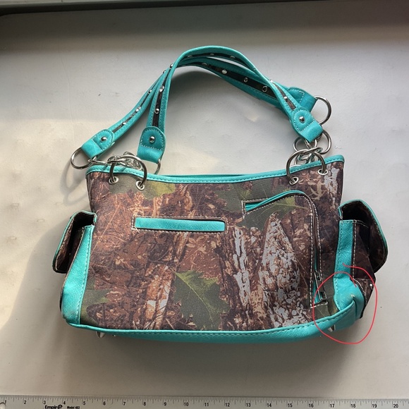 Western Style Camouflage Cross Studded Handbag - Picture 11 of 15